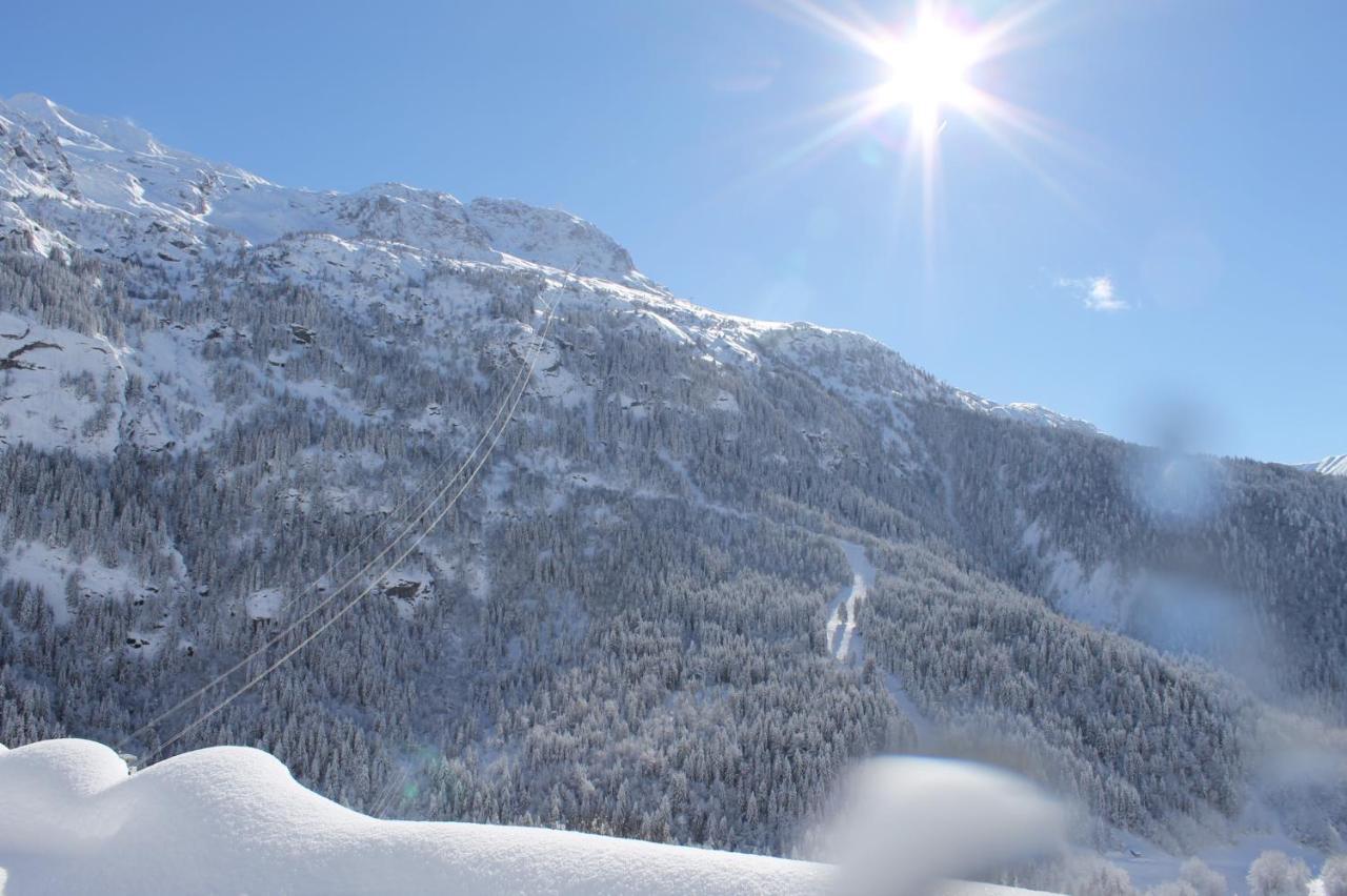 Hotel Le V De Vaujany Εξωτερικό φωτογραφία